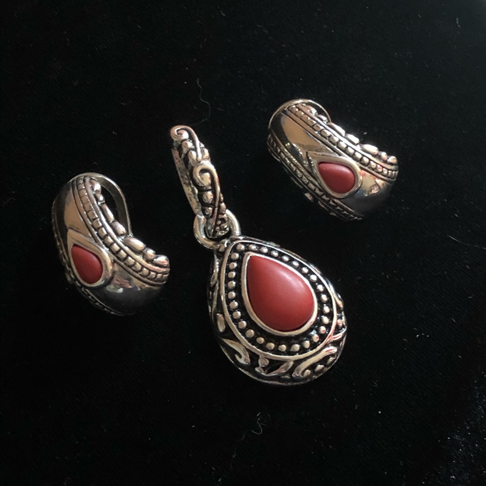 Premier Designs Silver/Red Pendant & Earrings